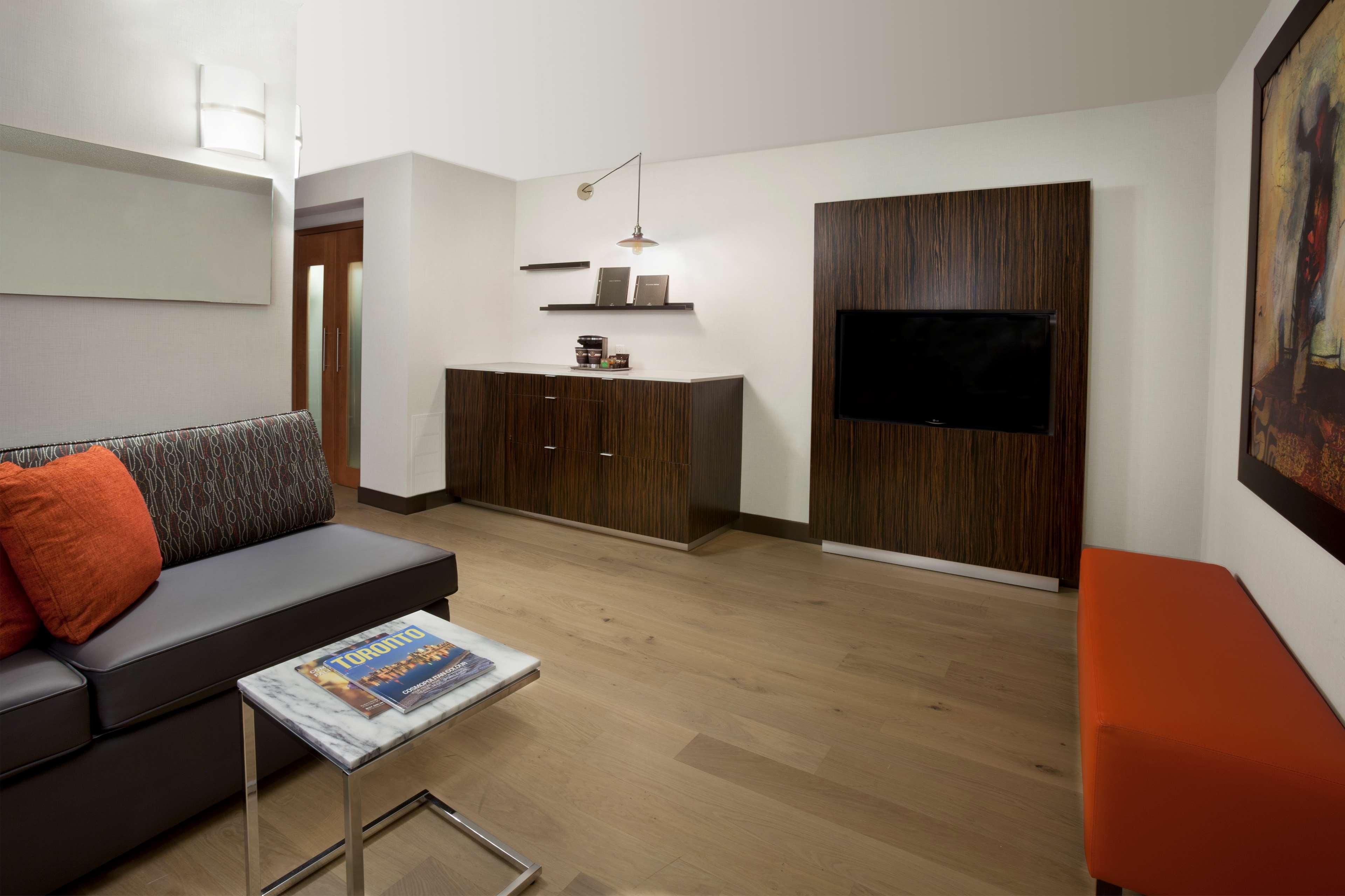 Hilton Toronto Airport Hotel & Suites Mississauga Exterior foto