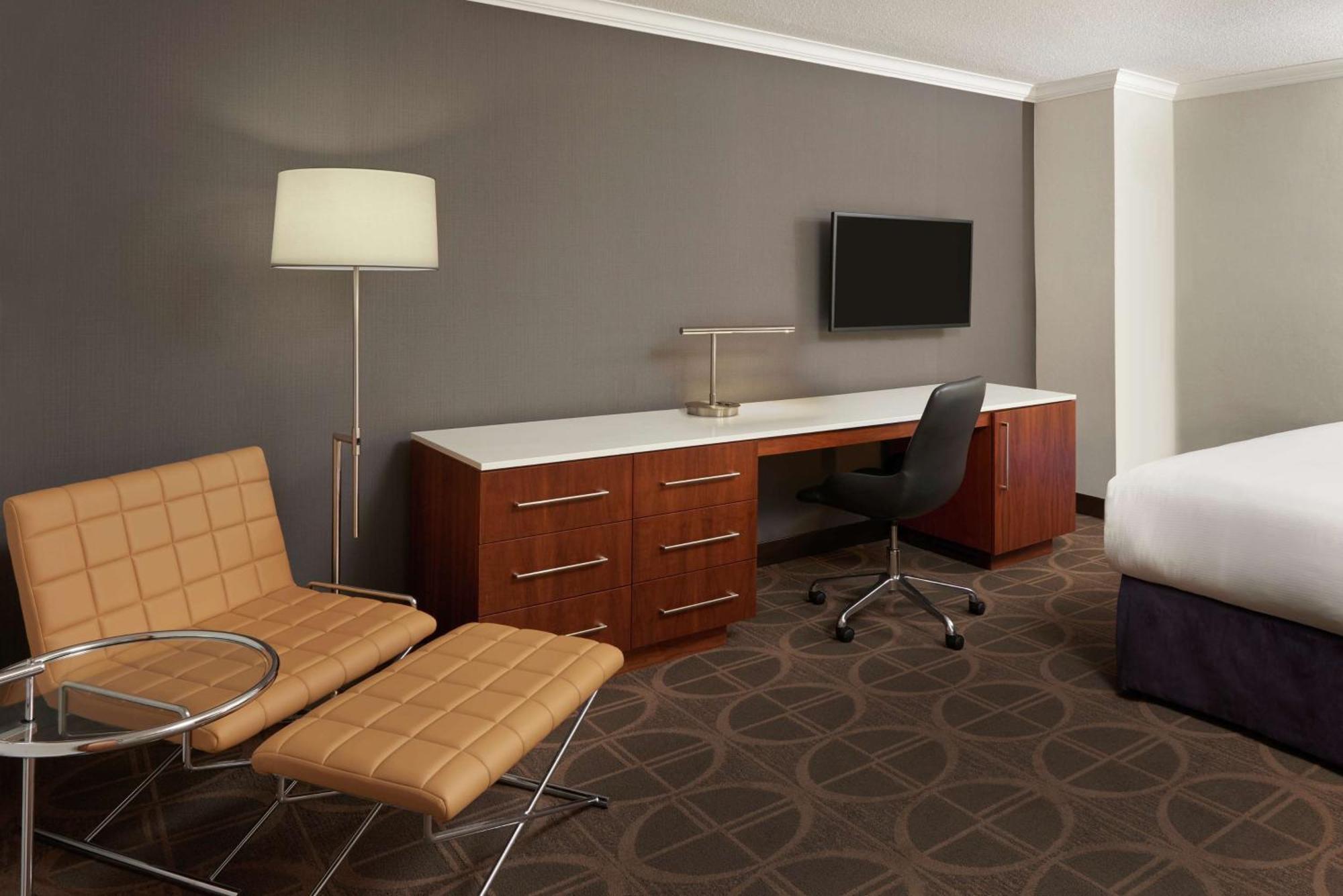 Hilton Toronto Airport Hotel & Suites Mississauga Exterior foto